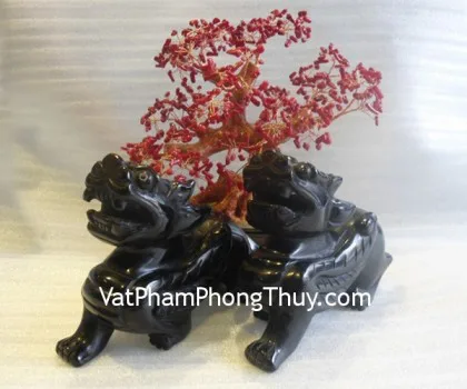 Tỳ hưu hắc ngà sừng, cánh vểnh, lớn R016